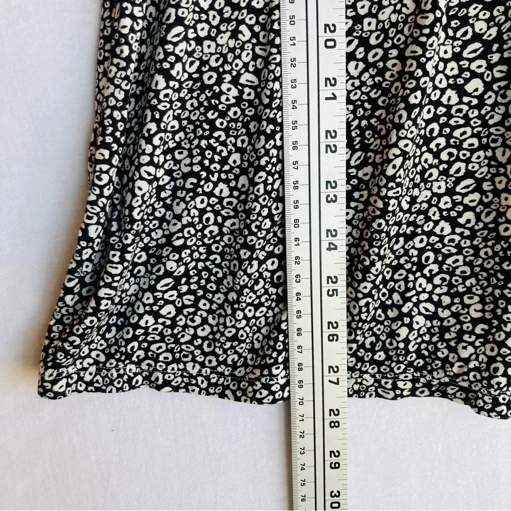 Kensie Women's abstract animal print quarter length sleeve top blouse, Sz L - Picture 8 of 16